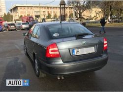Gri Utilizat 2007 Skoda Octavia Hatchback | 4.990 EUR (Scump)