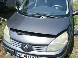 Utilizat 2003 Renault Scénic Monovolum | 600 EUR
