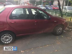 Visiniu Utilizat 2006 Fiat Albea Berlinǎ | 1.550 EUR