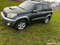 Utilizat 2005 Toyota RAV4 SUV | 4.000 EUR (Preț bun)