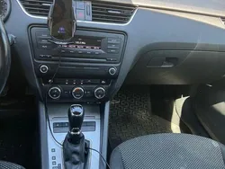Alb Utilizat 2014 Skoda Octavia Ambition Berlinǎ | 7.100 EUR (Super Preț)