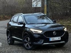 Culoarenegru Utilizat 2022 MG ZS SUV | 12.499 EUR (Super Preț)