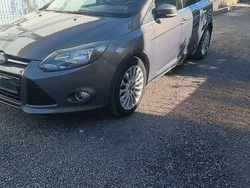 Gri Utilizat 2014 Ford Focus Titanium Break | 5.000 EUR (Preț OK)