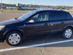 Negru Utilizat 2005 Opel Astra Hatchback | 1.690 EUR (Preț OK)