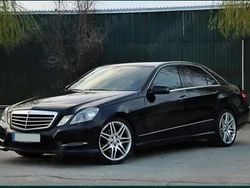 Negru Utilizat 2013 Mercedes E300 AMG Berlinǎ | 8.400 EUR (Super Preț)