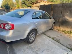 Utilizat 2007 VW Jetta Berlinǎ | 3.500 EUR