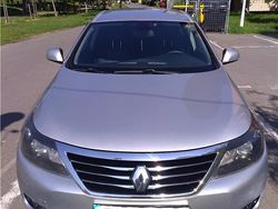 Auriu Utilizat 2011 Renault Latitude Berlinǎ | 4.899 EUR