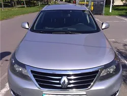 Auriu Utilizat 2011 Renault Latitude Berlinǎ | 5.499 EUR