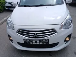 Alb Utilizat 2014 Mitsubishi Mirage Berlinǎ | 5.250 EUR