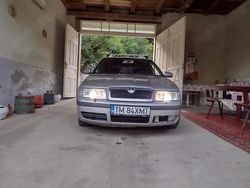 Argintiu Utilizat 2003 Skoda Octavia Hatchback | 7.500 EUR