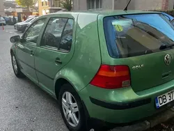 Verde Utilizat 2000 VW Golf IV Berlinǎ | 1.300 EUR (Preț OK)