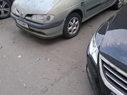 Utilizat 1999 Renault Scénic Monovolum | 2.800 EUR