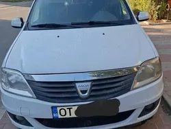 Utilizat 2011 Dacia Logan Berlinǎ | 2.300 EUR