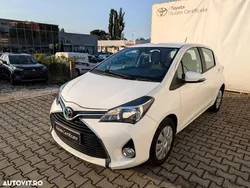 Alb Utilizat 2015 Toyota Yaris Multidrive S | 9.480 EUR (Super Preț)