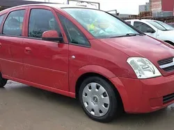 Utilizat 2006 Opel Meriva Monovolum | 1.390 EUR (Preț bun)