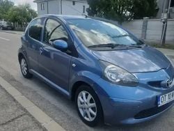 Albastru Utilizat 2008 Toyota Aygo Hatchback | 2.990 EUR