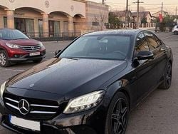 Culoarenegru Utilizat 2020 Mercedes C220 Hatchback | 21.000 EUR (Super Preț)