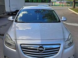 Culoareargint Utilizat 2011 Opel Insignia Sport Break | 3.100 EUR (Super Preț)