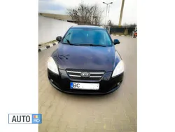 Negru Utilizat 2008 Kia Ceed Hatchback | 2.950 EUR