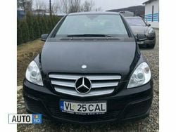 Negru Utilizat 2011 Mercedes B180 Monovolum | 4.760 EUR (Puțin scump)
