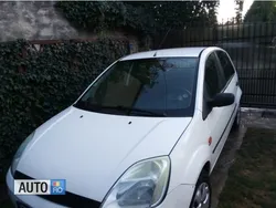 Alb Utilizat 2003 Ford Fiesta Hatchback | 1.000 EUR (Preț bun)