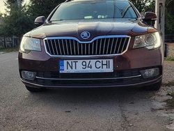 Culoarerosu Utilizat 2013 Skoda Superb Elegance Break | 9.500 EUR (Preț OK)