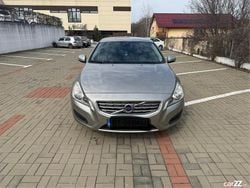 Argintiu Utilizat 2012 Volvo S60 Momentum Berlinǎ | 7.250 EUR