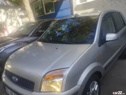 Utilizat 2007 Ford Fusion Hatchback | 3.300 EUR