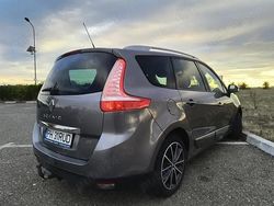 Utilizat 2013 Renault Grand Scénic III Bose Edition Monovolum | 5.700 EUR (Preț OK)