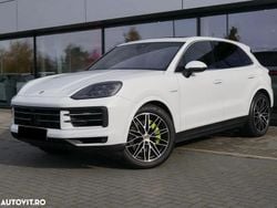 Culoarealb Utilizat 2023 Porsche Cayenne SUV | 108.900 EUR