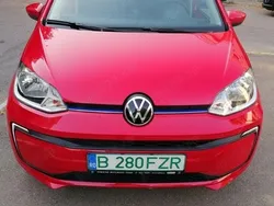 Rosu Utilizat 2023 VW e-up! Hatchback | 15.800 EUR