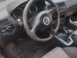 Utilizat 2002 VW Bora Berlinǎ | 800 EUR (Preț bun)