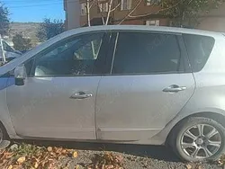 Gri Utilizat 2012 Renault Scénic III Monovolum | 2.250 EUR (Super Preț)