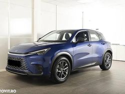 Culoarealbastru Utilizat 2025 Lexus LBX SUV | 32.500 EUR