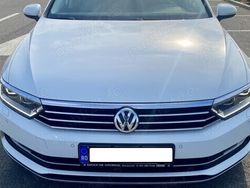 Alb Utilizat 2016 VW Passat Highline Berlinǎ | 19.900 EUR (Puțin scump)