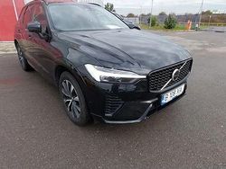 Culoarenegru Utilizat 2023 Volvo XC60 Plus SUV | 46.900 EUR (Scump)