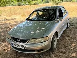 Utilizat 2000 Opel Vectra Berlinǎ | 850 EUR