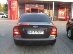 Negru Utilizat 2006 Ford Focus Berlinǎ | 1.299 EUR (Preț bun)
