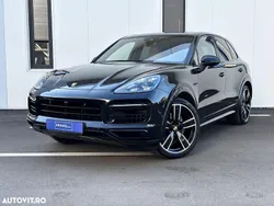 Culoarenegru Utilizat 2021 Porsche Cayenne SUV | 75.900 EUR (Preț bun)