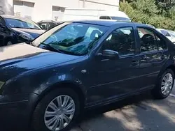 Utilizat 2003 VW Bora Berlinǎ | 1.750 EUR