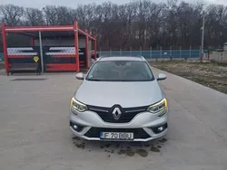 Argintiu Utilizat 2018 Renault Mégane IV Break | 9.400 EUR (Preț bun)