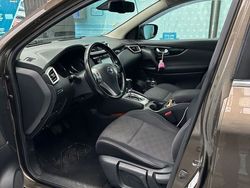 Maro Utilizat 2014 Nissan Qashqai N-Connecta SUV | 8.900 EUR (Preț OK)