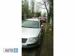 Gri Utilizat 2002 VW Passat Break | 1.200 EUR (Preț bun)
