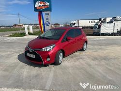 Rosu Utilizat 2016 Toyota Yaris Monovolum | 7.000 EUR