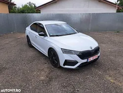 Culoarealb Utilizat 2021 Skoda Octavia RS Berlinǎ | 21.900 EUR (Preț bun)