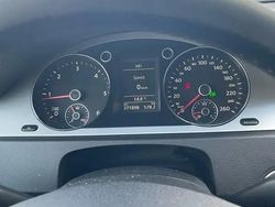 Utilizat 2009 VW Passat Berlinǎ | 4.550 EUR