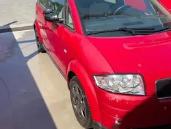 Rosu Utilizat 2003 Audi A2 Hatchback | 1.900 EUR