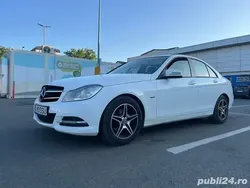 Alb Utilizat 2012 Mercedes C180 Berlinǎ | 8.000 EUR