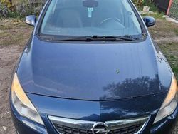 Albastru Utilizat 2012 Opel Astra Break | 3.900 EUR (Preț OK)