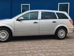 Utilizat 2008 Opel Astra Hatchback | 2.200 EUR (Preț OK)